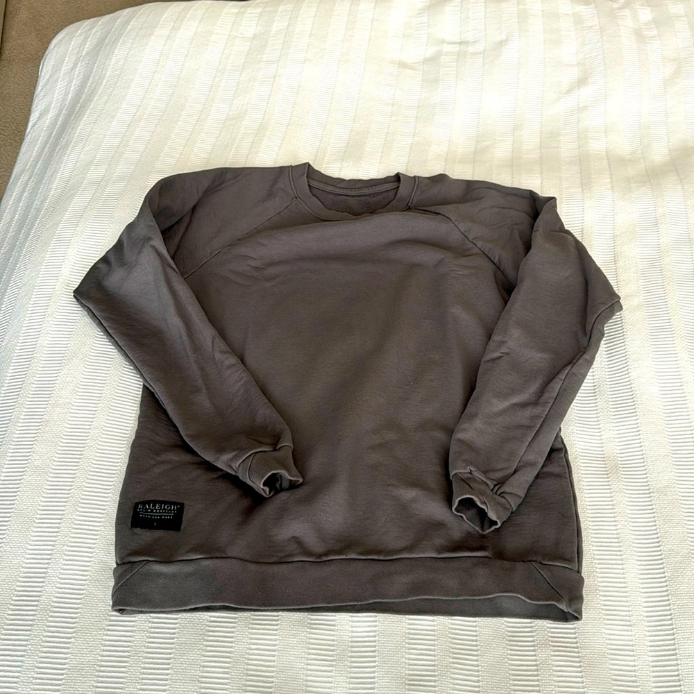 Raleigh Denim Grey Crewneck Sweater. Men’s Large.